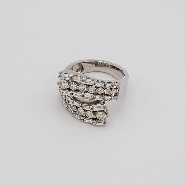 White Ring 18kt (15)