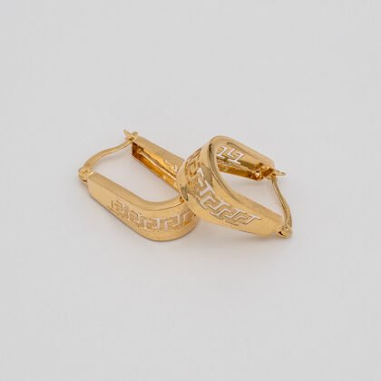 Oval hoop gold earring 14kt