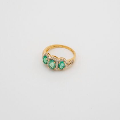 Anillo de Oro con Diamantes y Esmeralda 18kt