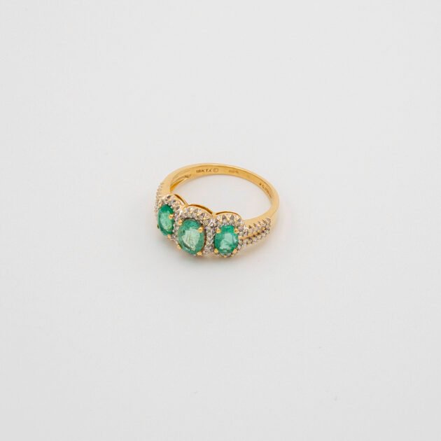 Anillo de Oro con Diamantes y Esmeralda 18kt