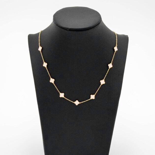 Collar de 14kt con diseño de flor de 4 hojas color rosa
