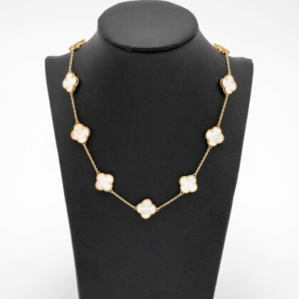 Collar de 14kt con diseño de trebol blanco